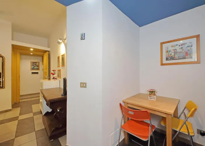 Cavour Apartment Rom